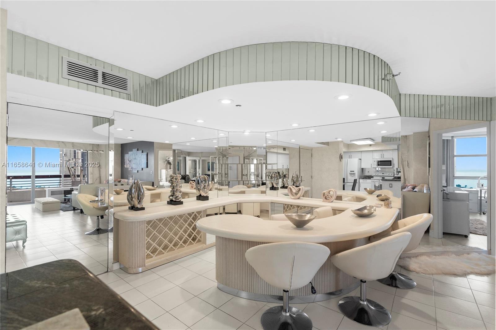 MYSTIC POINTE CONDO NO TH - Residential