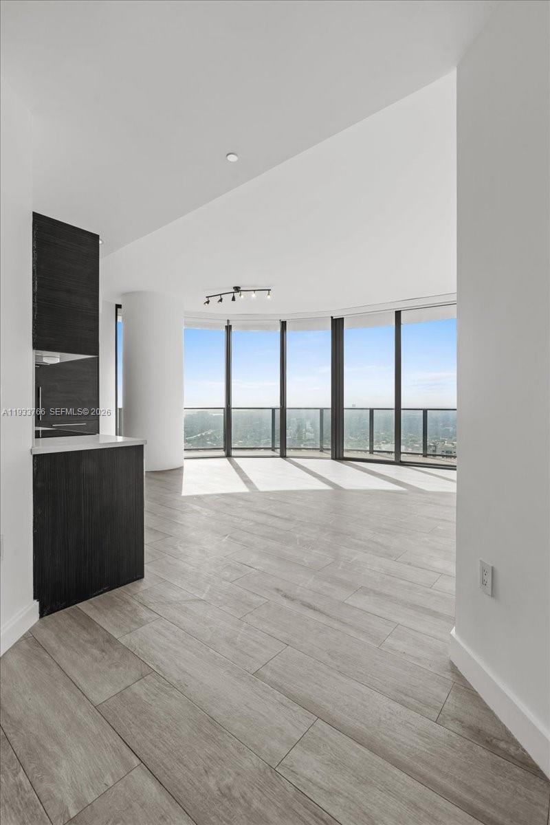 BRICKELL HEIGHTS EAST CON - Residential