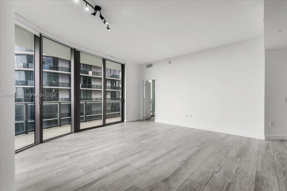 BRICKELL HEIGHTS EAST CON - Residential