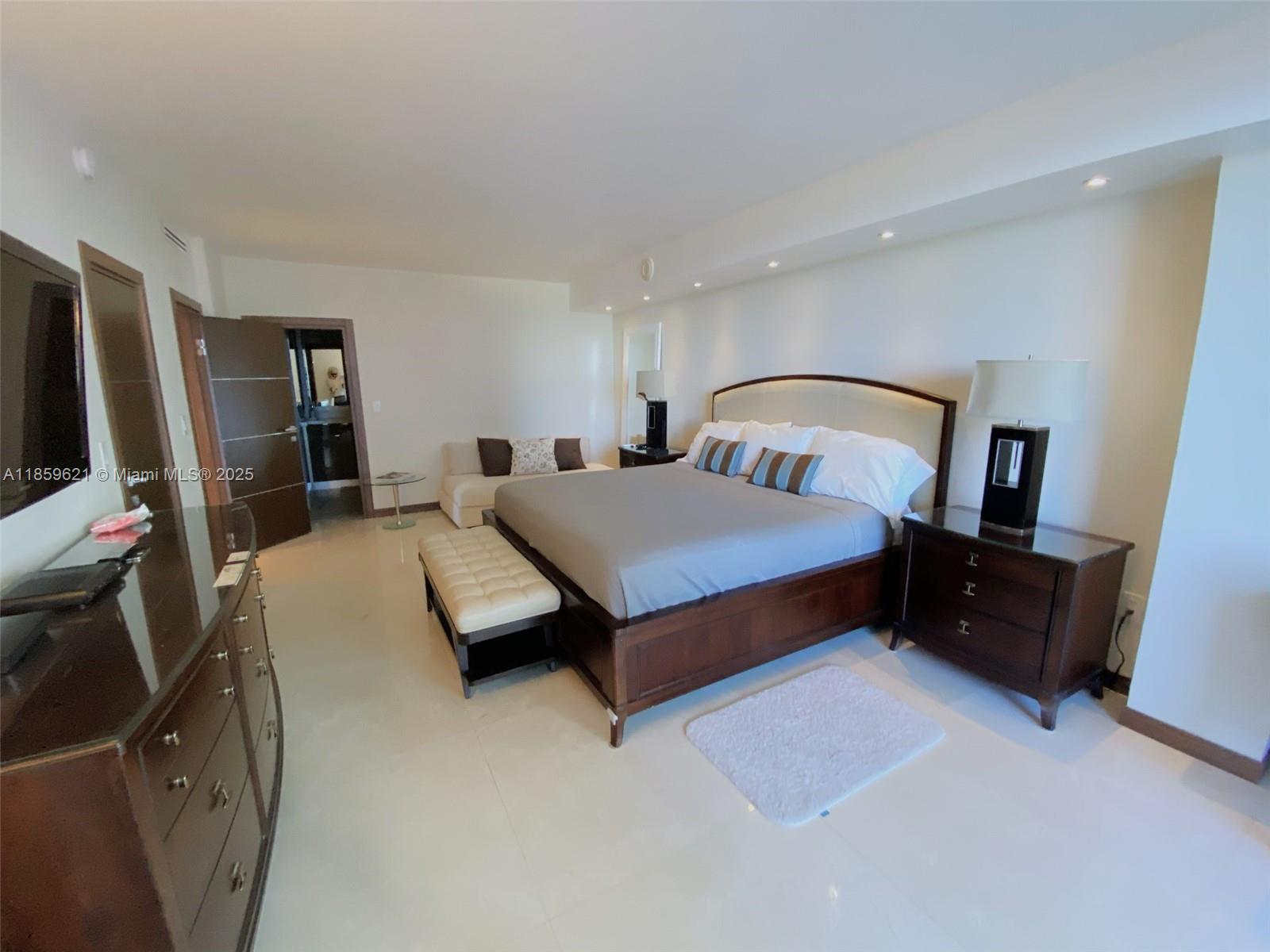 HARBOUR HOUSE - Residential Lease