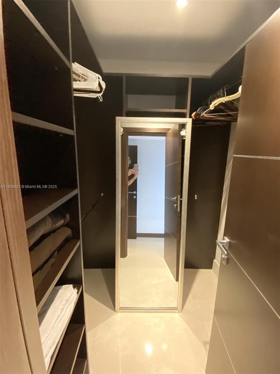 HARBOUR HOUSE - Residential Lease