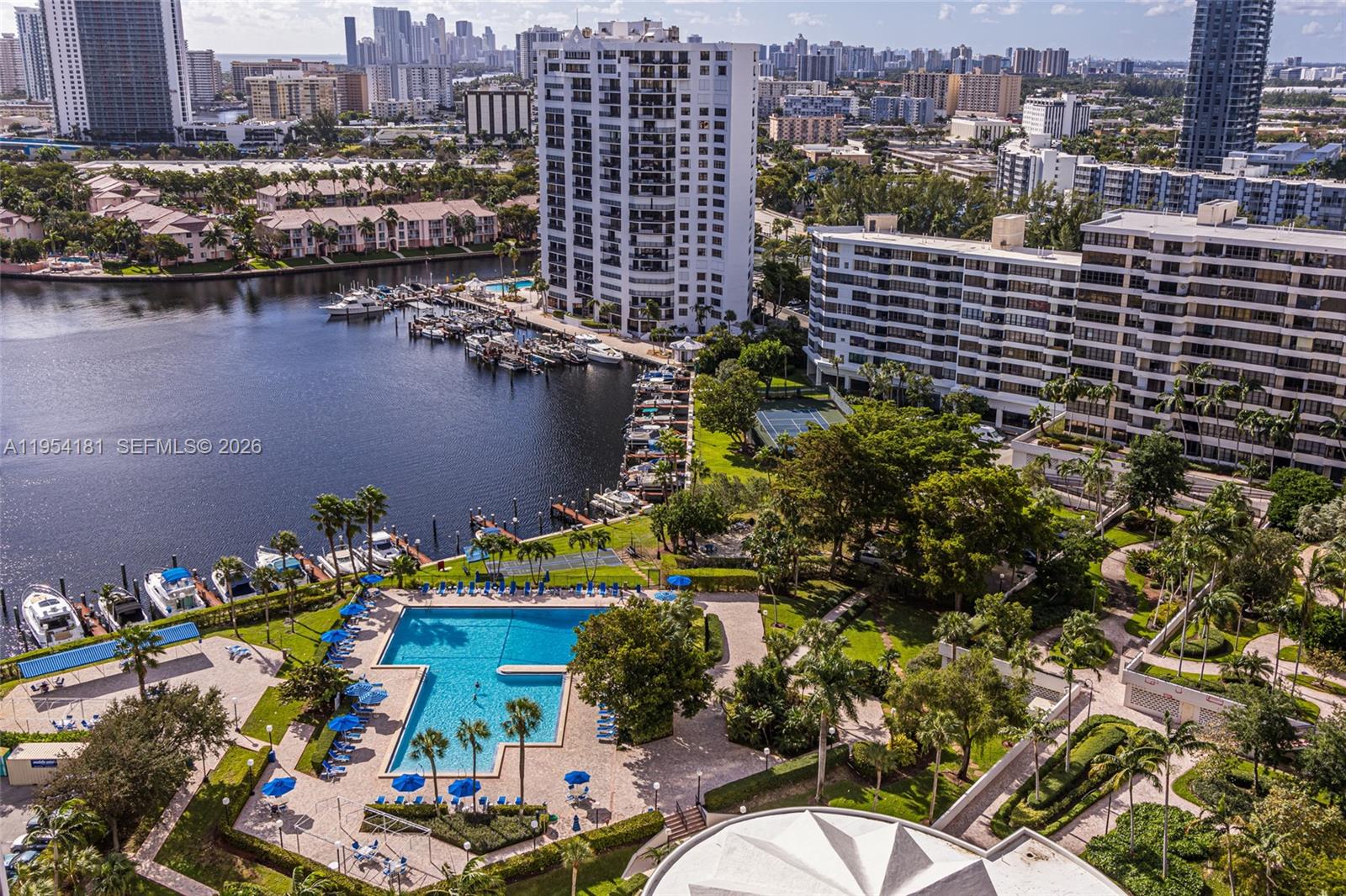 2500 PARKVIEW DR 2315