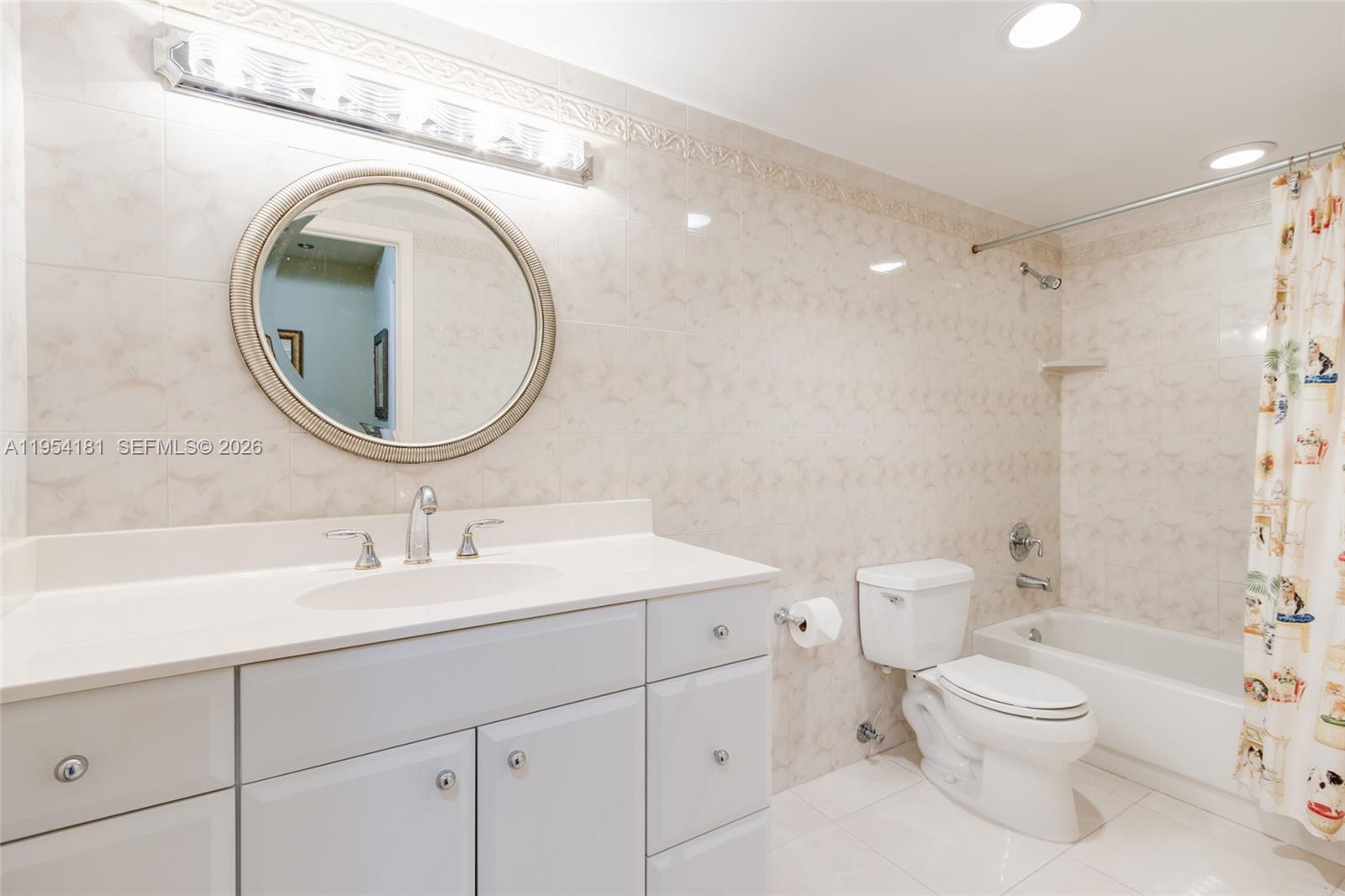 OLYMPUS CONDO - Residential