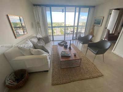 2425 Presidential Way 703