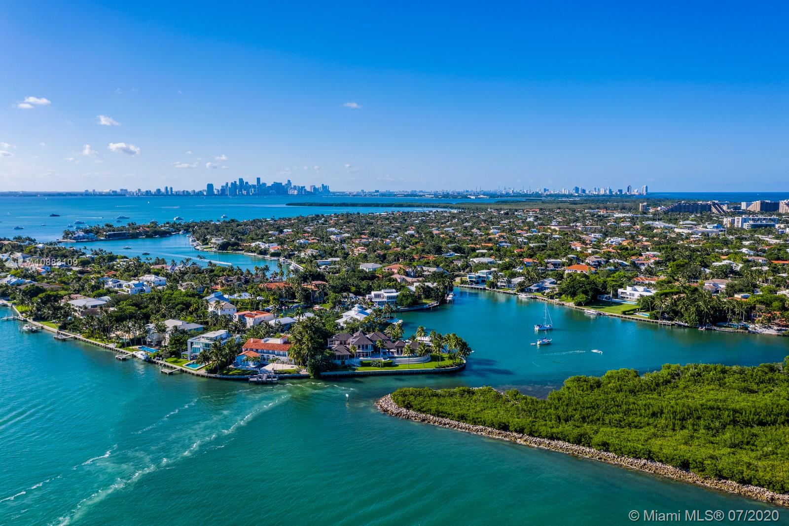 SMUGGLERS COVE - Residential