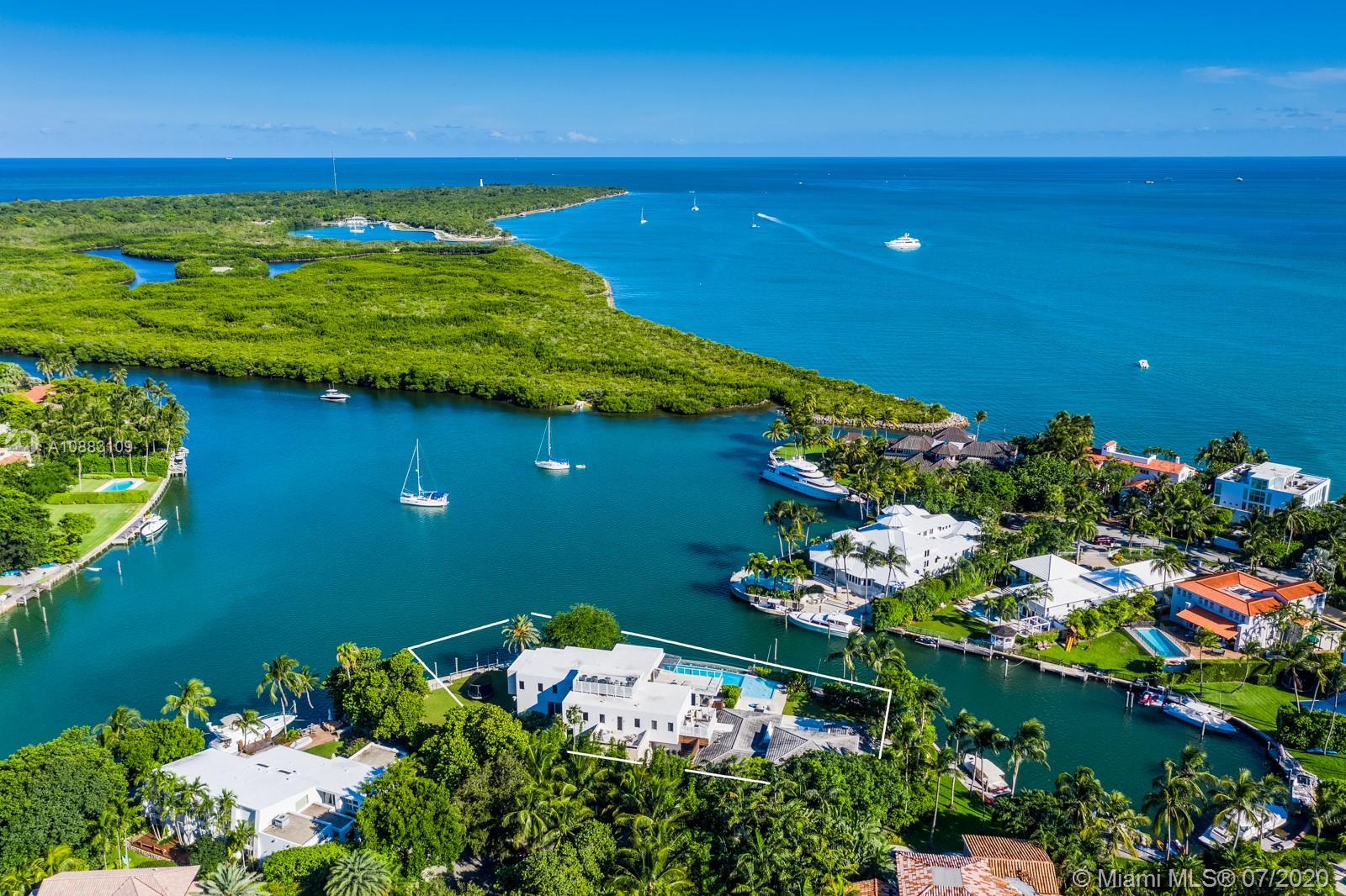 SMUGGLERS COVE - Residential