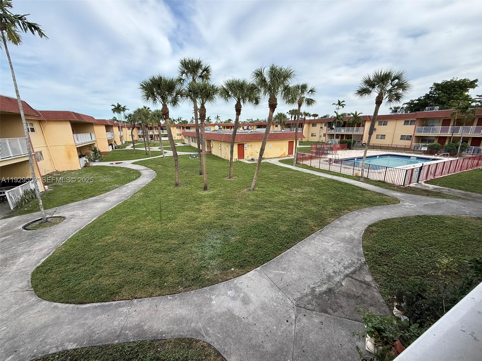COURTYARDS AT CIMARRON CO - Residential