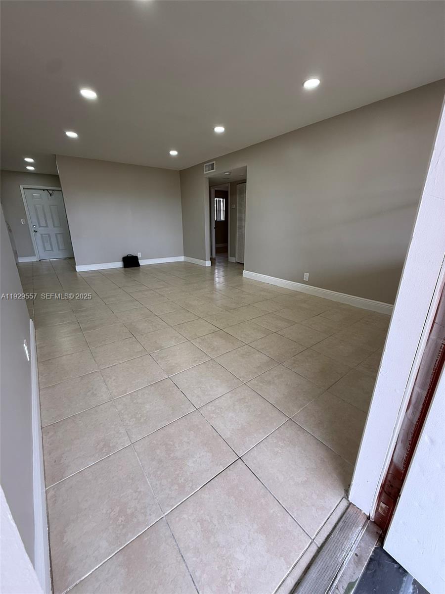 850 E Commercial Blvd 234D