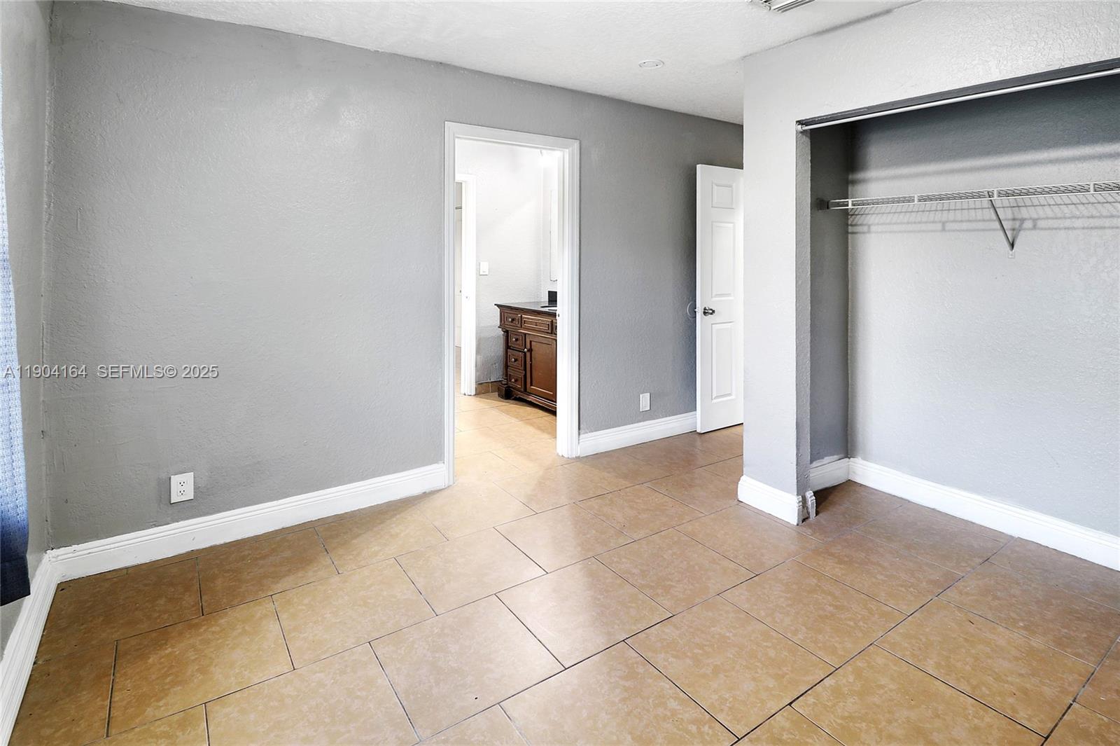 LAUDERDALE HOMESITES - Residential
