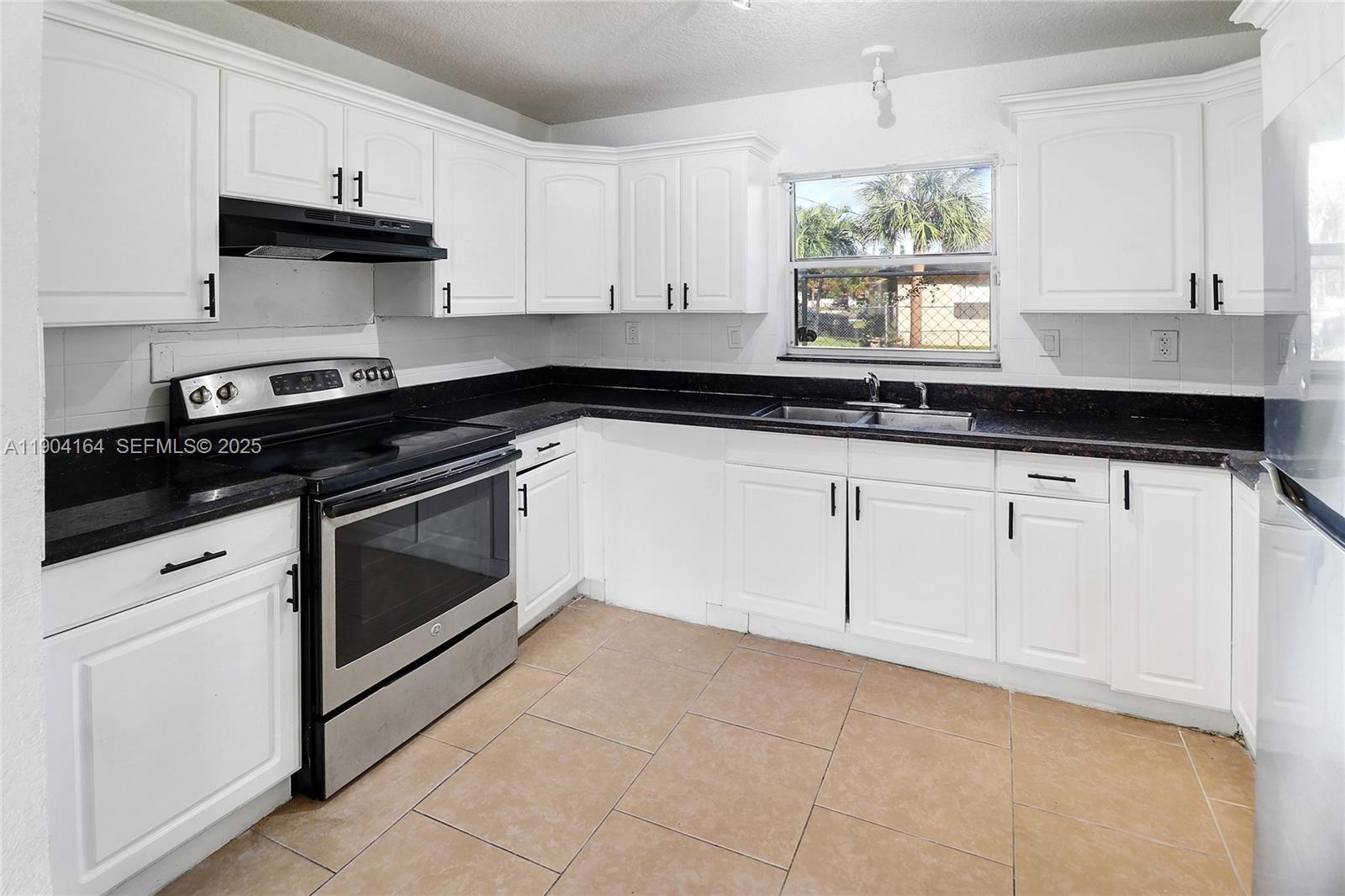 LAUDERDALE HOMESITES - Residential