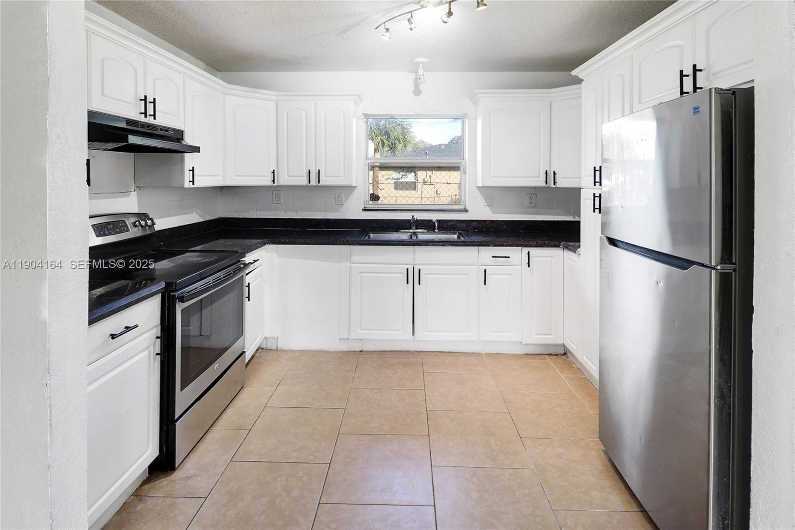 LAUDERDALE HOMESITES - Residential