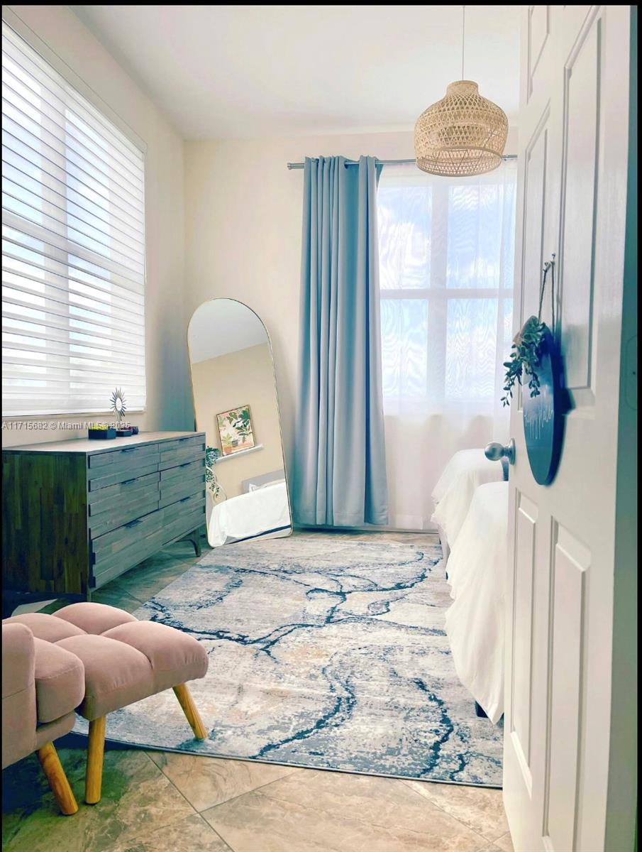 MOORINGS AT LANTANA CONDO - Residential Lease