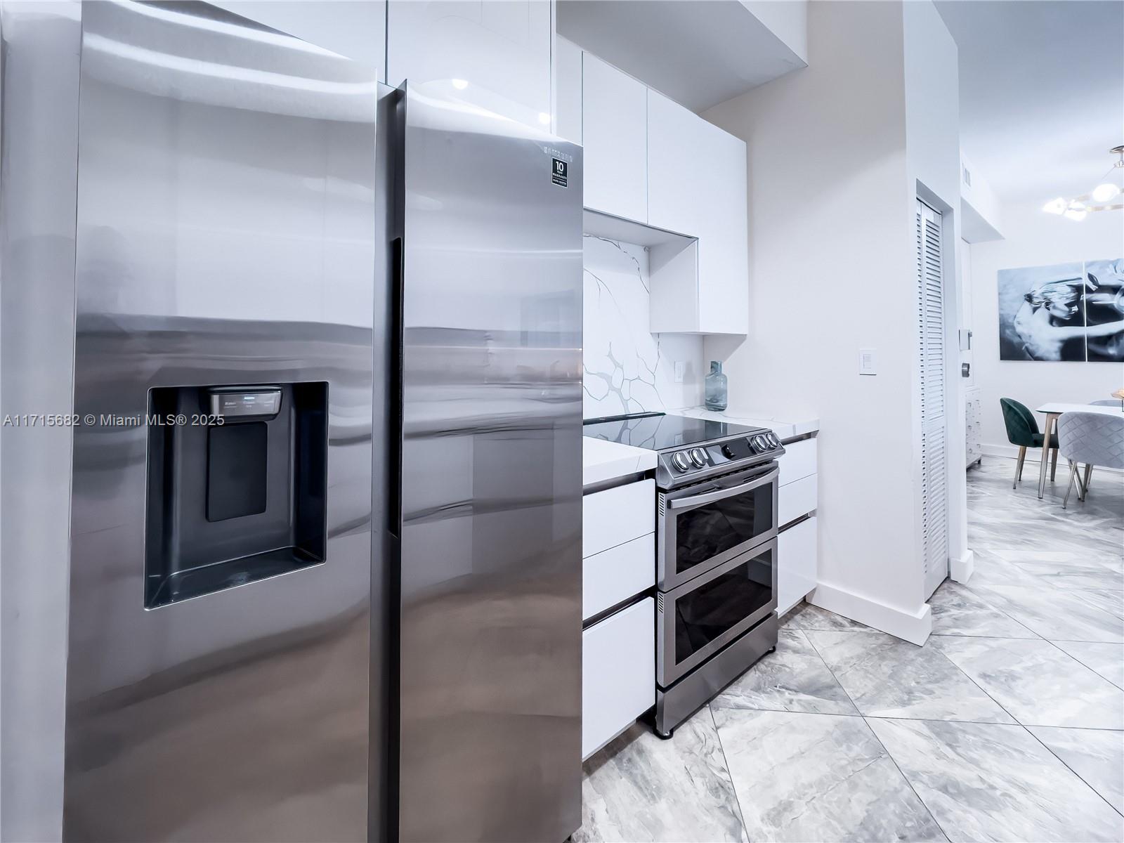 MOORINGS AT LANTANA CONDO - Residential Lease