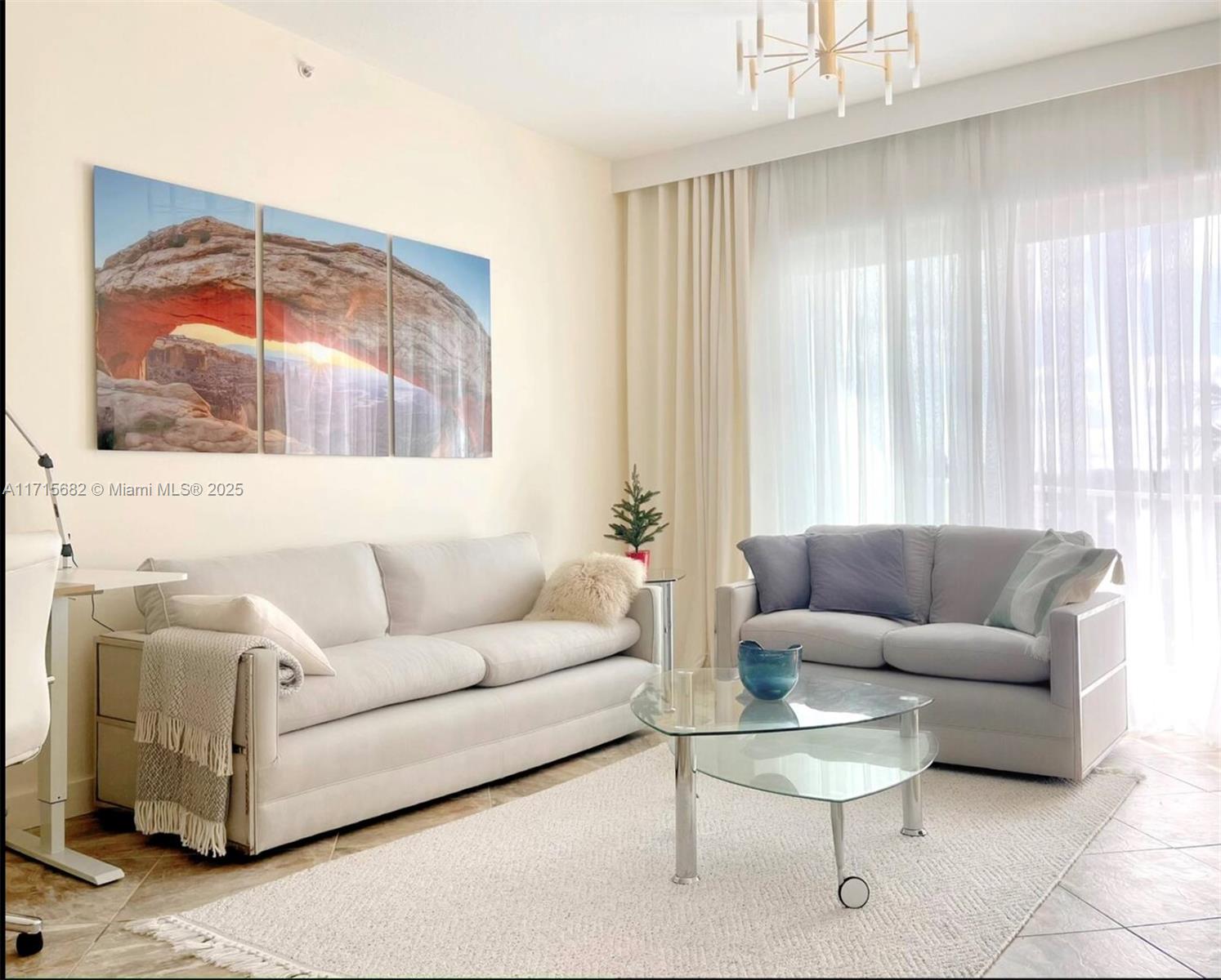 MOORINGS AT LANTANA CONDO - Residential Lease