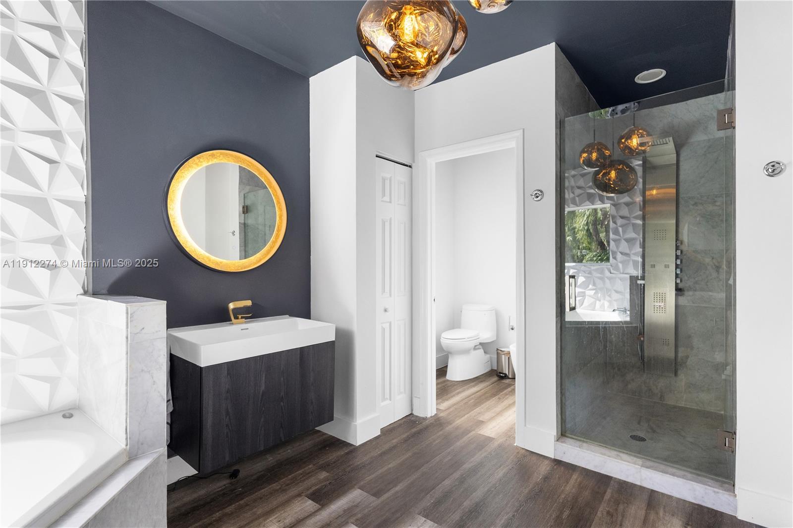 DORAL ISLES CAYMAN - Residential