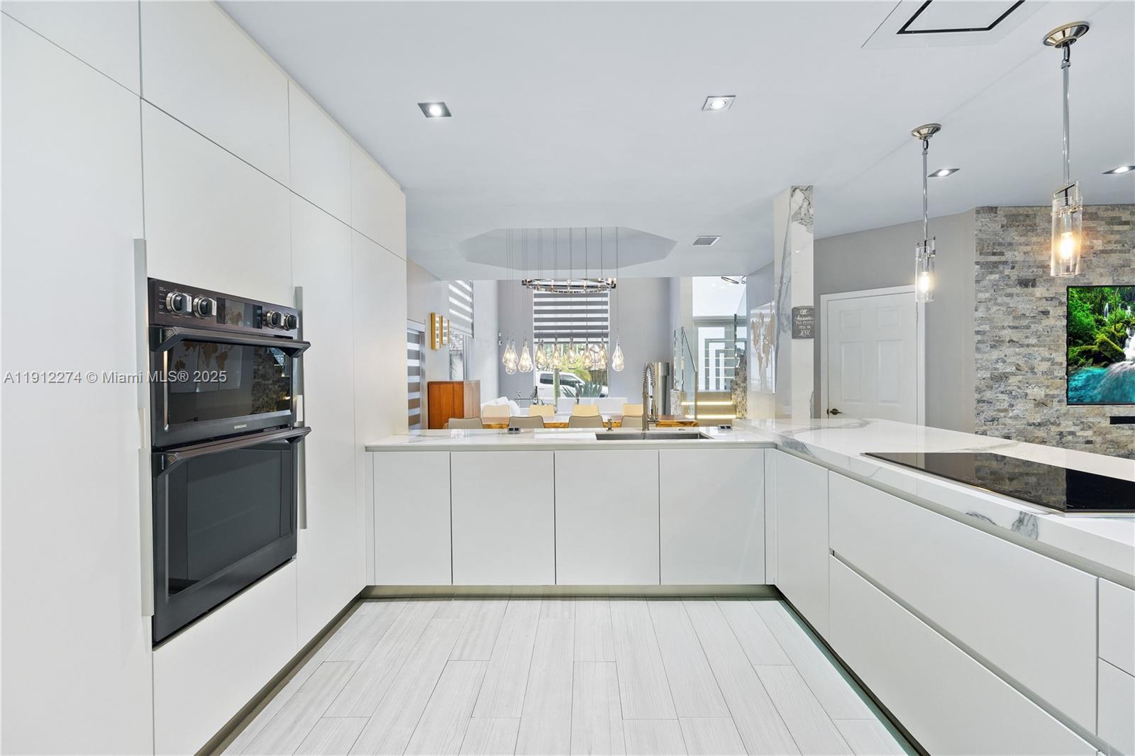 DORAL ISLES CAYMAN - Residential