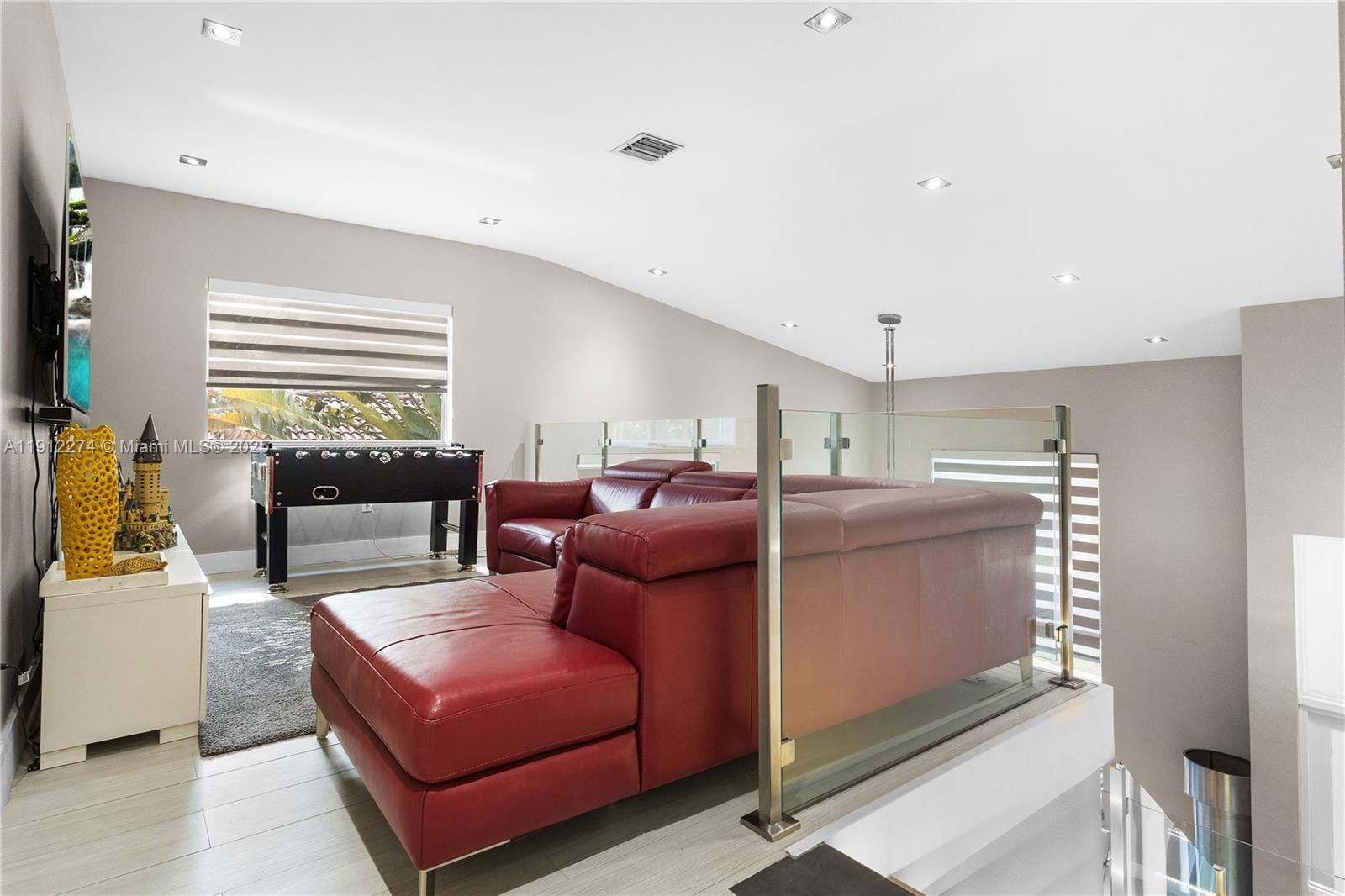 DORAL ISLES CAYMAN - Residential