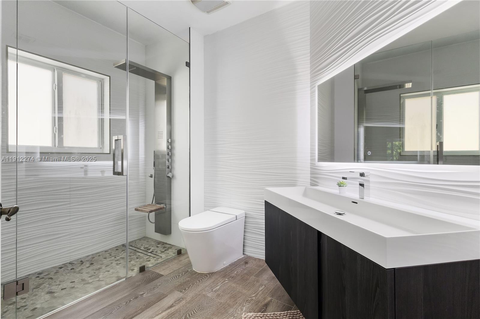 DORAL ISLES CAYMAN - Residential