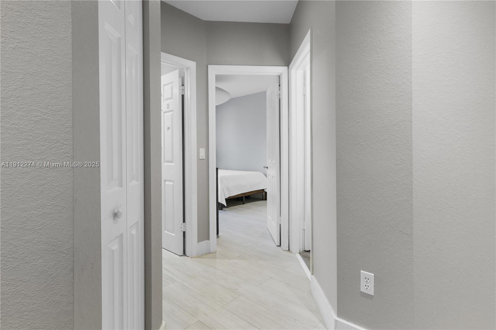 DORAL ISLES CAYMAN - Residential