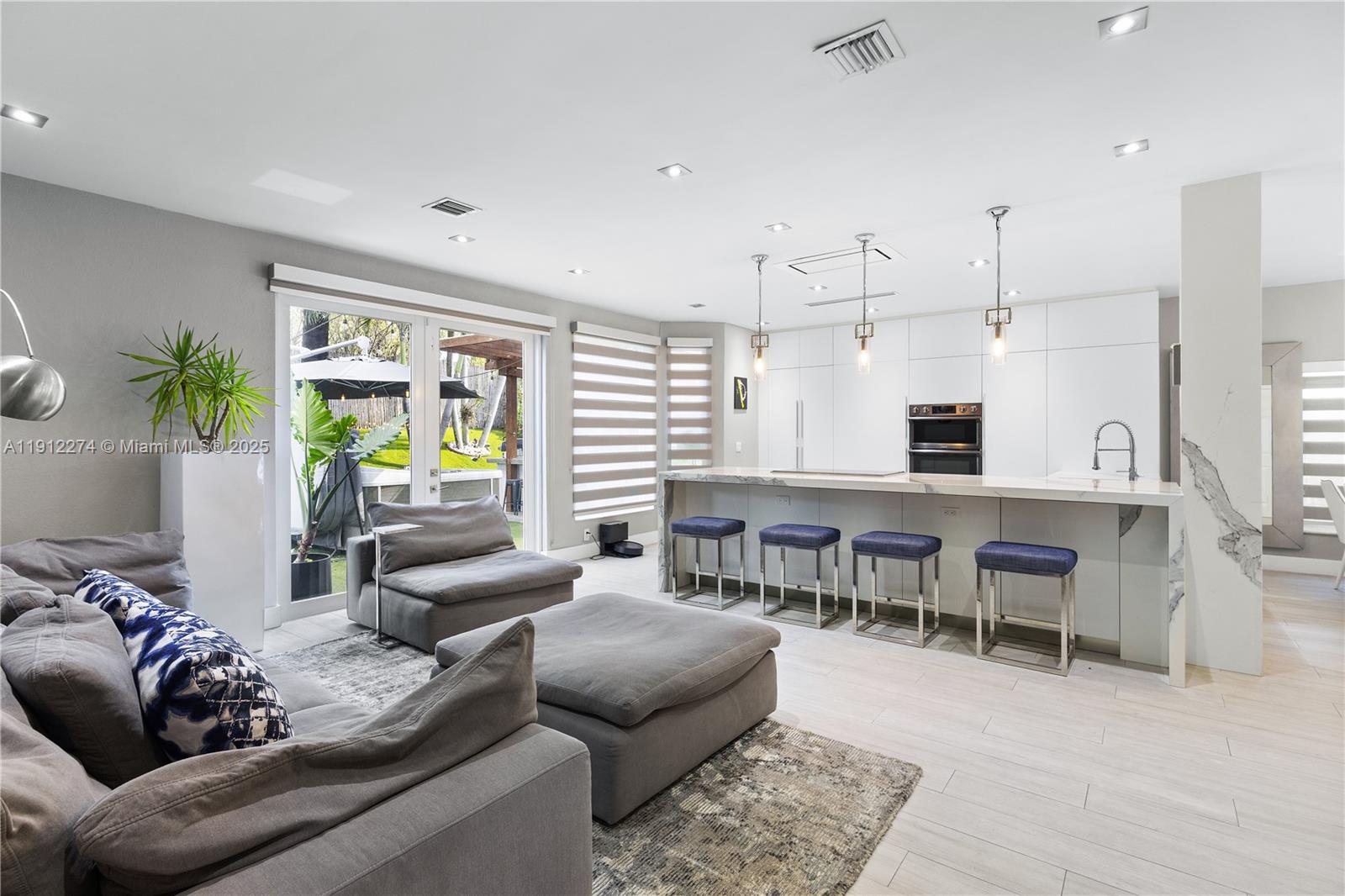 DORAL ISLES CAYMAN - Residential