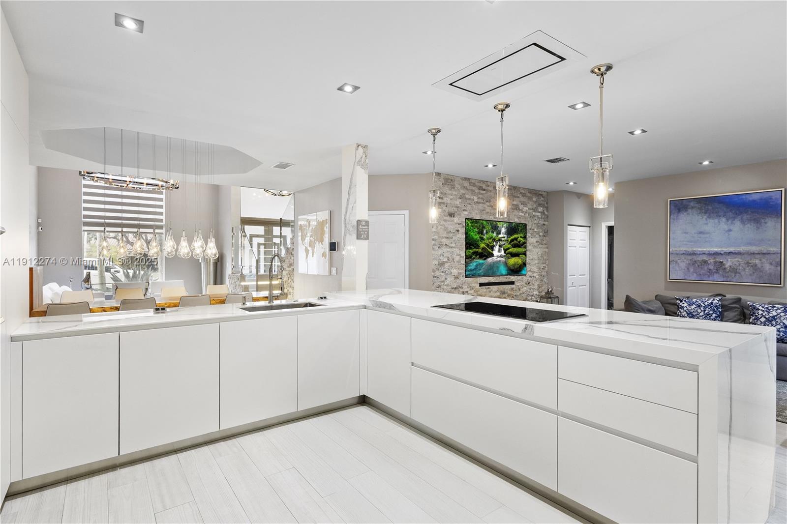 DORAL ISLES CAYMAN - Residential