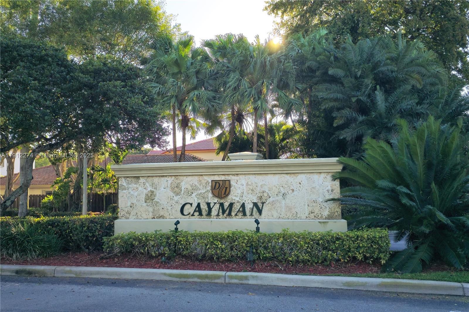 DORAL ISLES CAYMAN - Residential