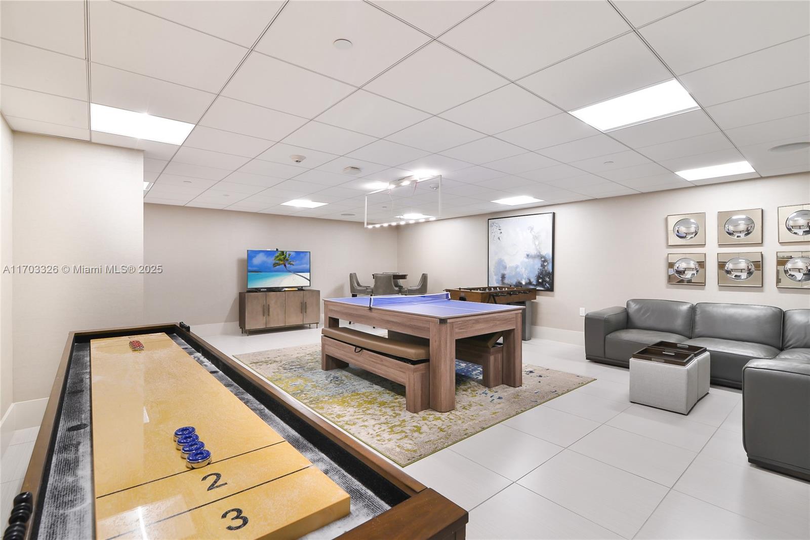 POINT OF AMERICAS II - Residential