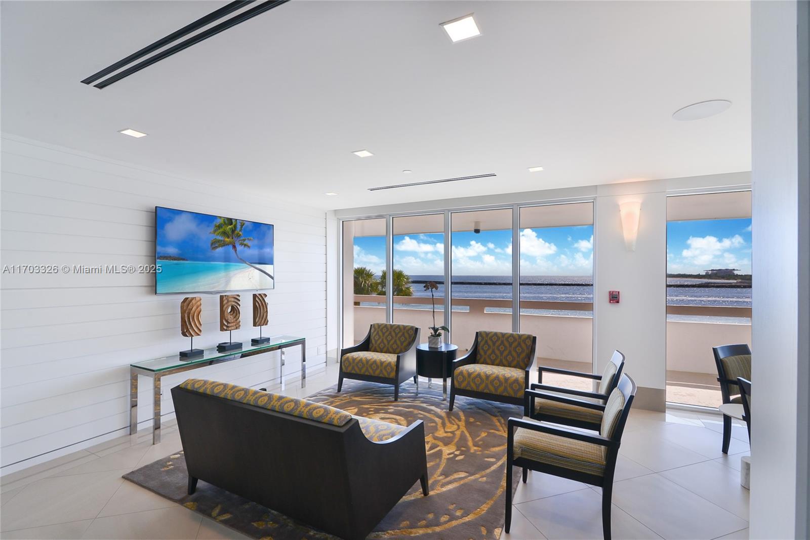 POINT OF AMERICAS II - Residential