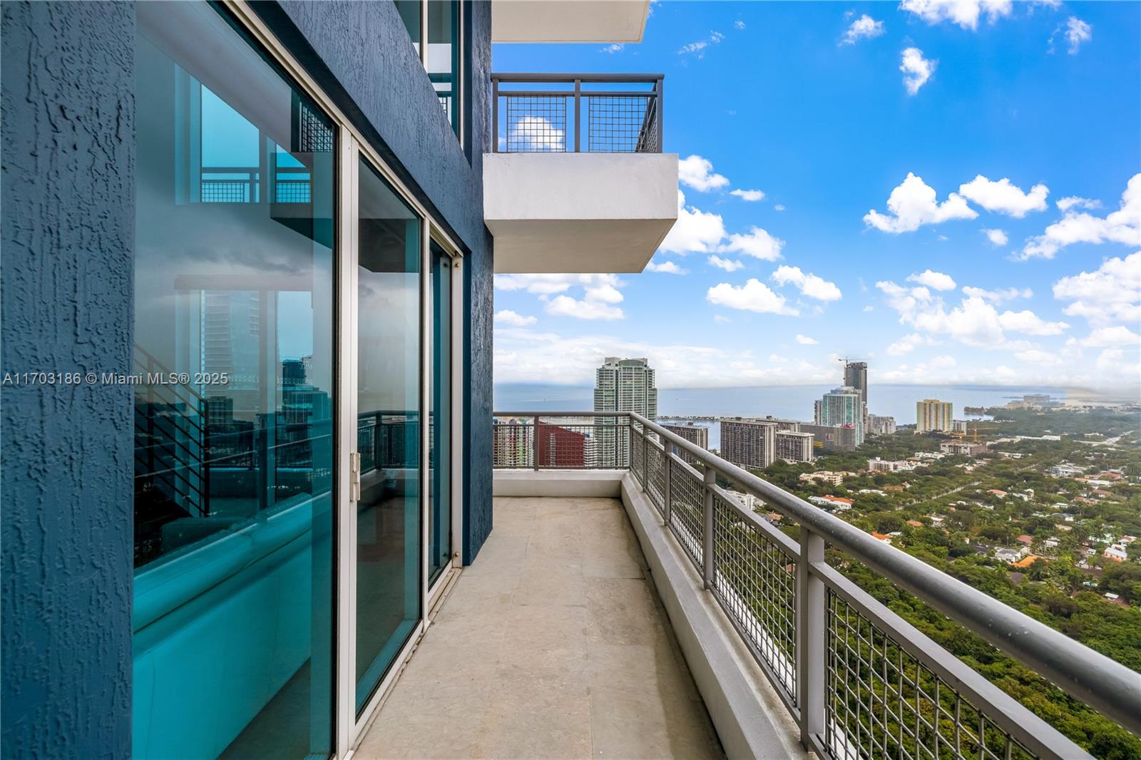 INFINITY AT BRICKELL COND - Residential