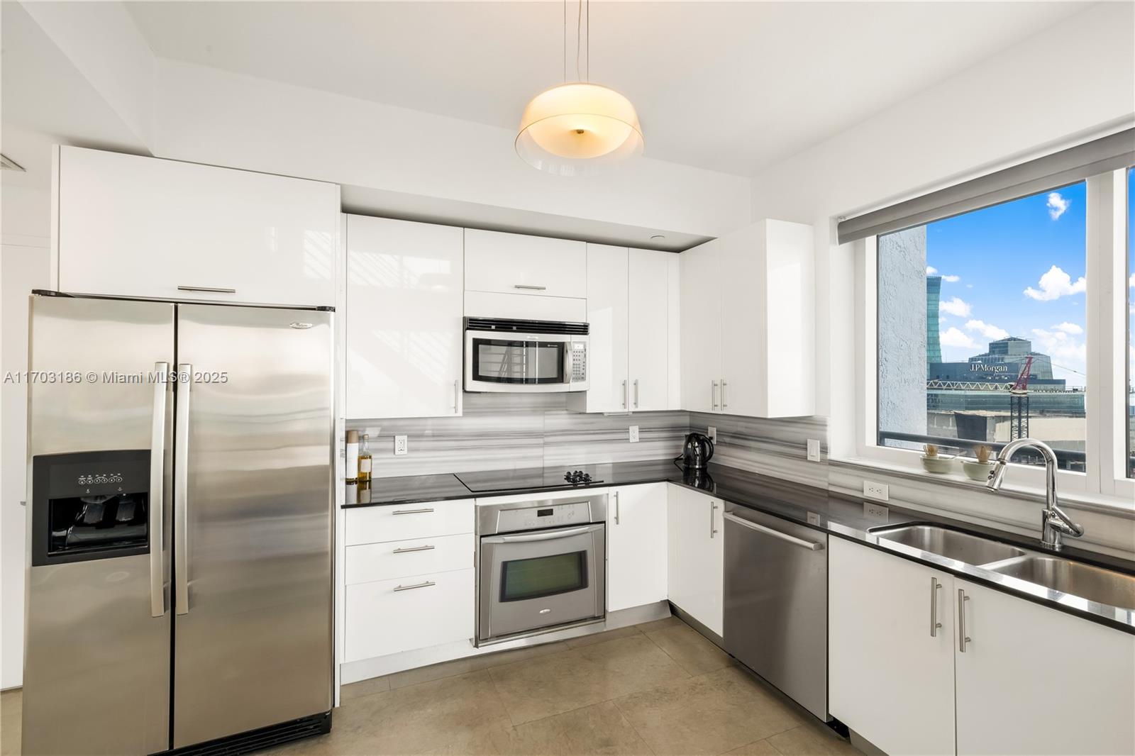 INFINITY AT BRICKELL COND - Residential