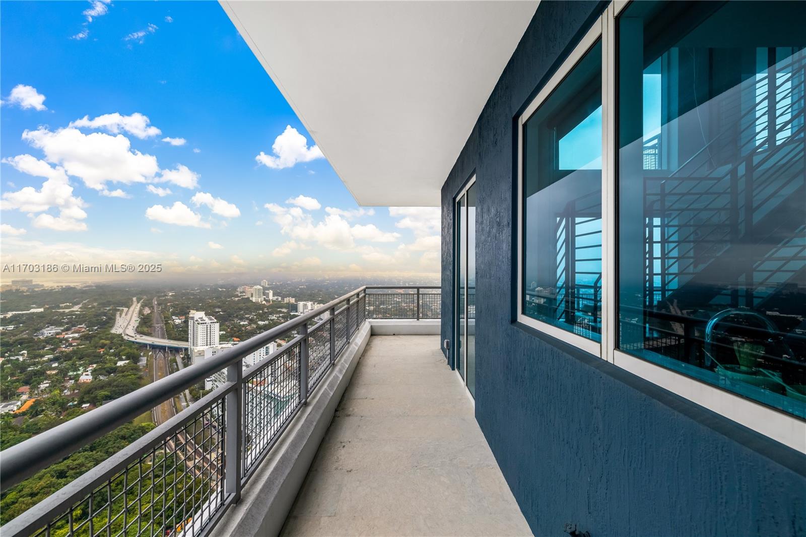 INFINITY AT BRICKELL COND - Residential