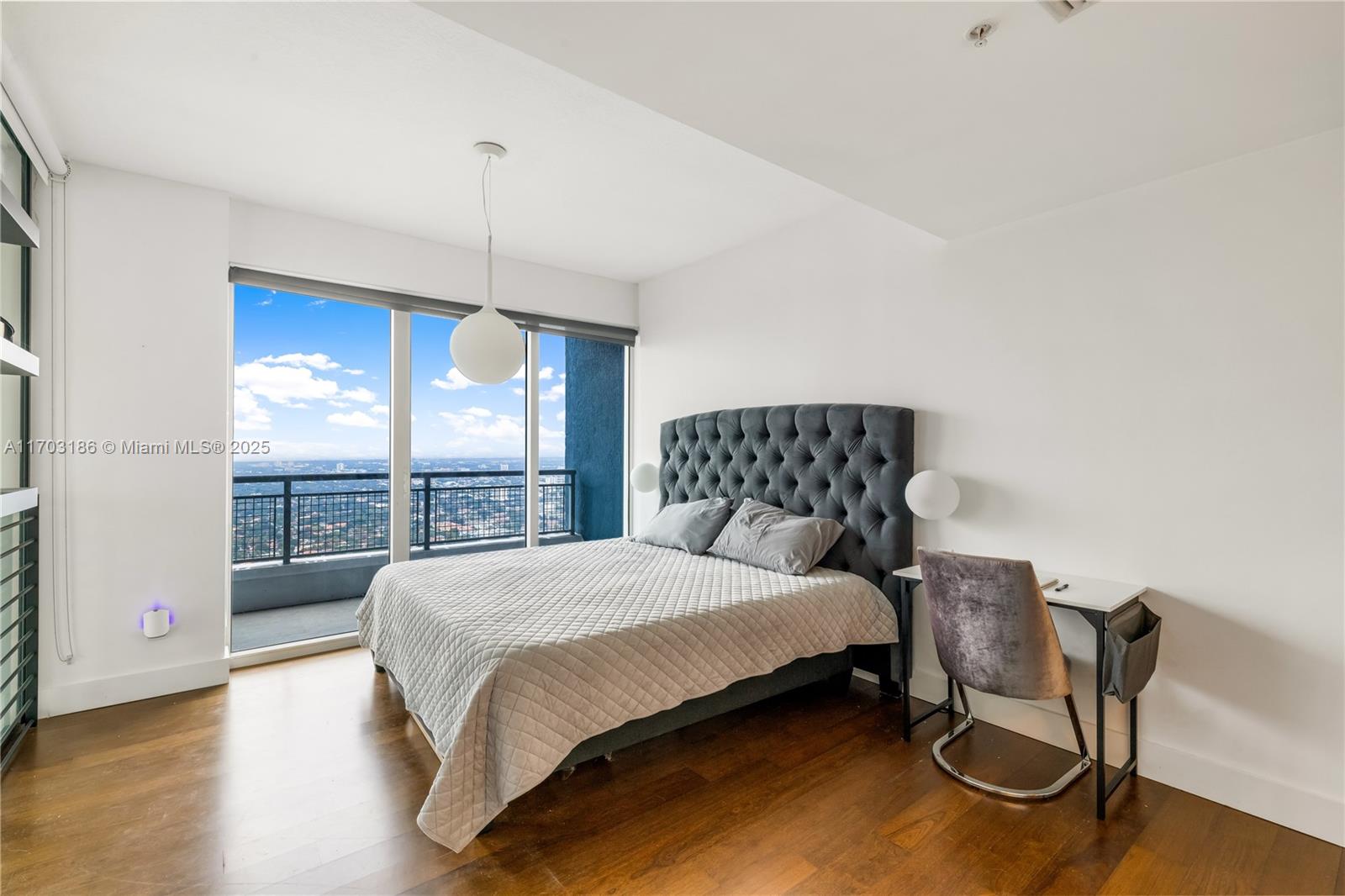 INFINITY AT BRICKELL COND - Residential