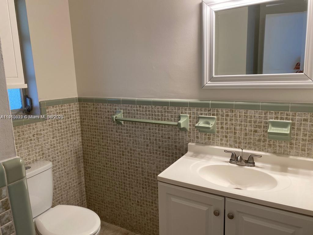 CORAL SPRINGS VILLAGE GRE - Residential Lease