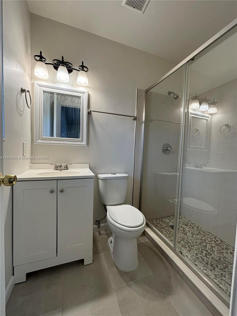 CORAL SPRINGS VILLAGE GRE - Residential Lease