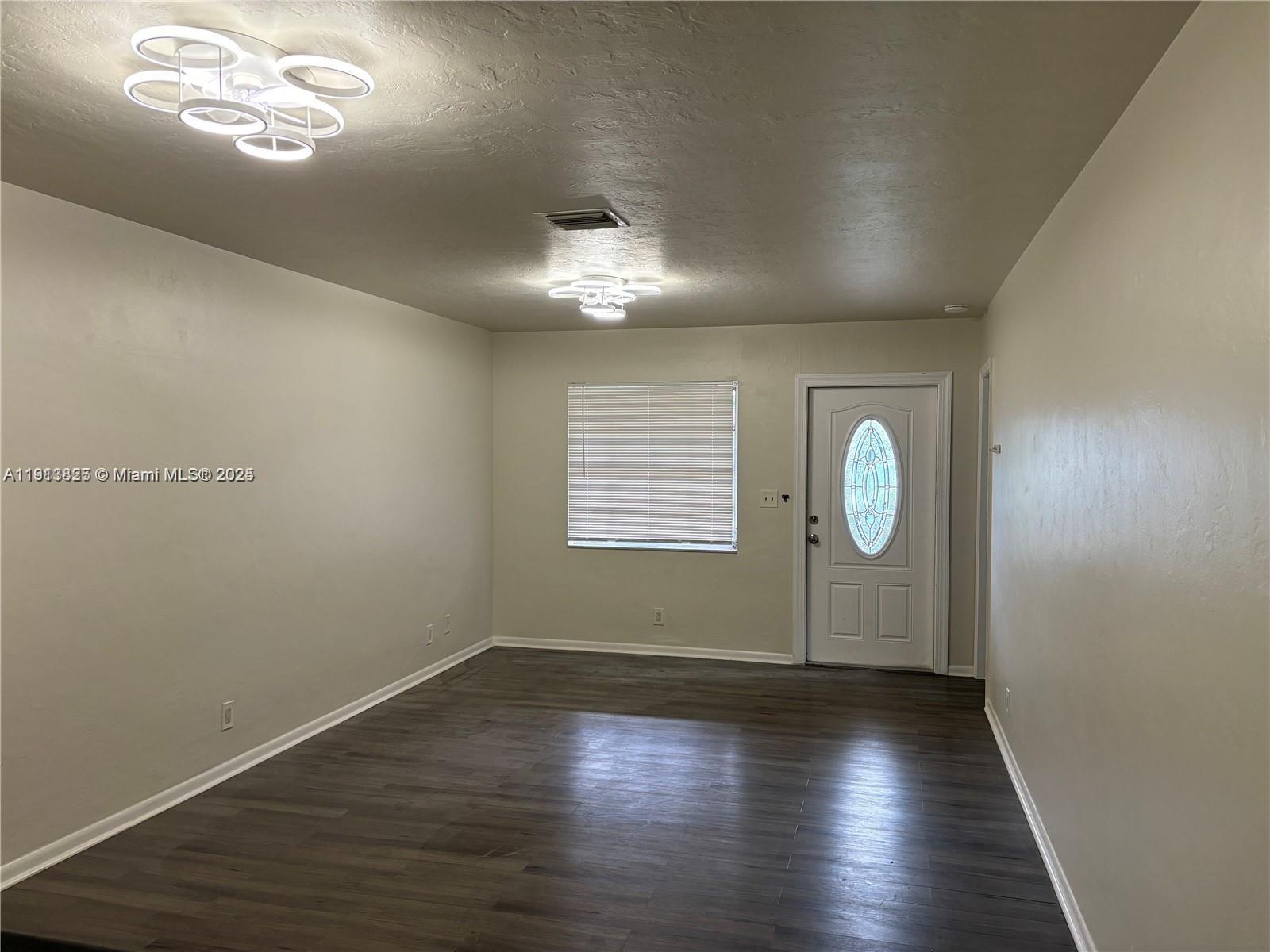 CORAL SPRINGS VILLAGE GRE - Residential Lease