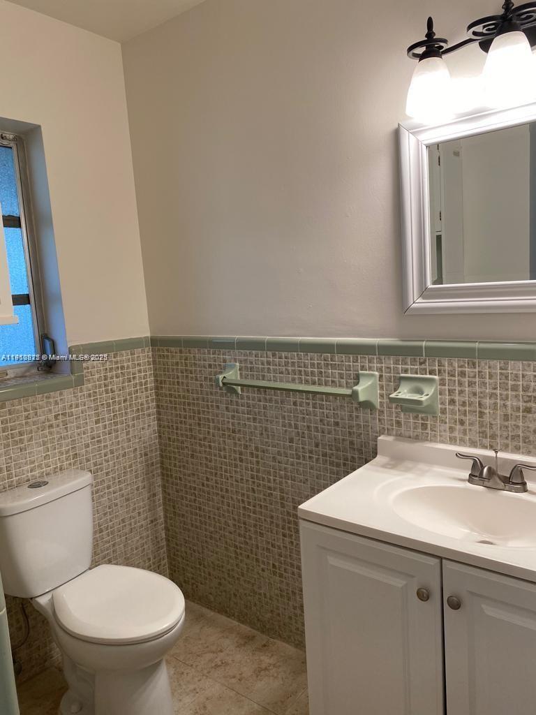 CORAL SPRINGS VILLAGE GRE - Residential Lease