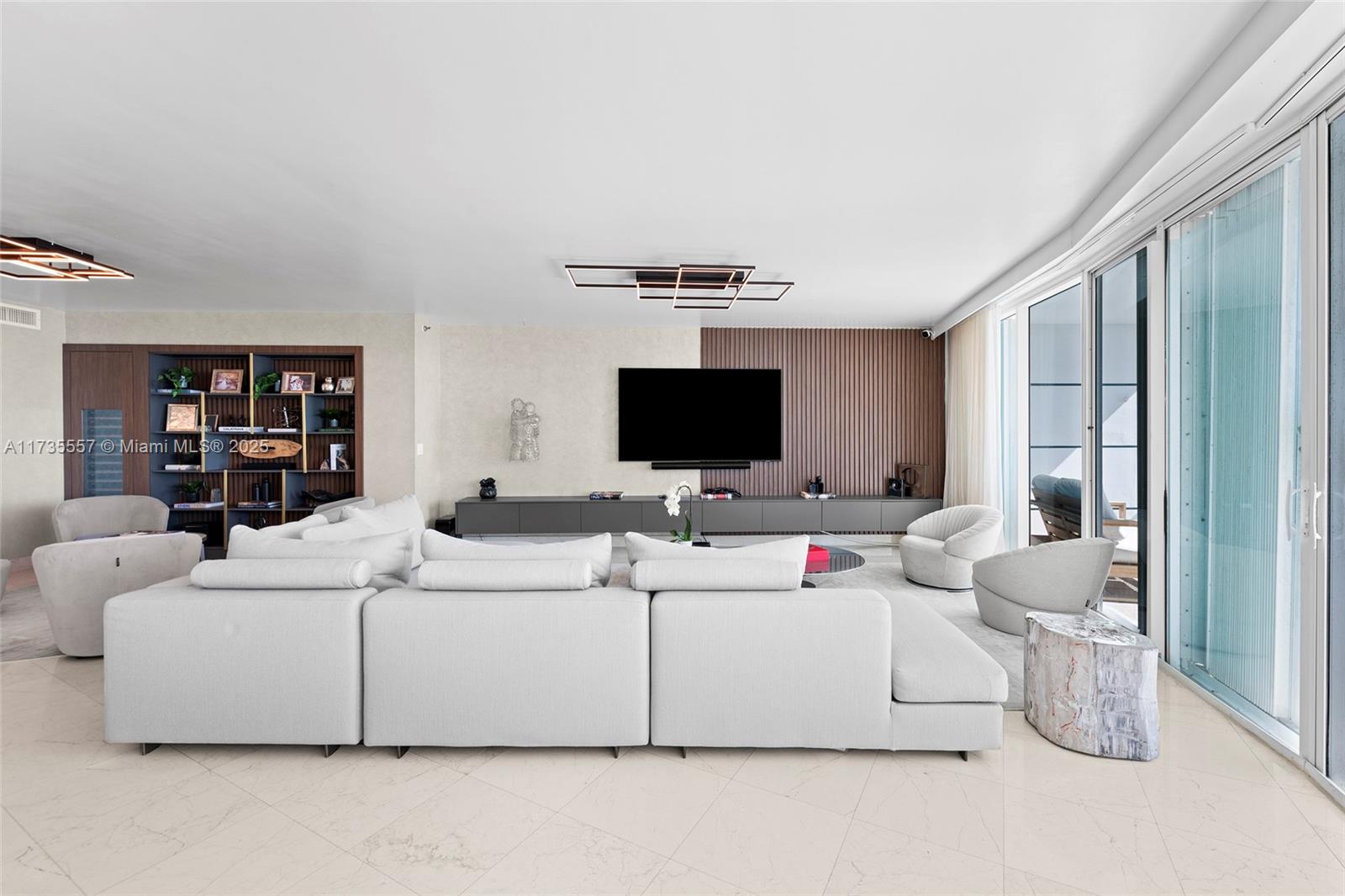 BRISTOL TOWER CONDO - Residential