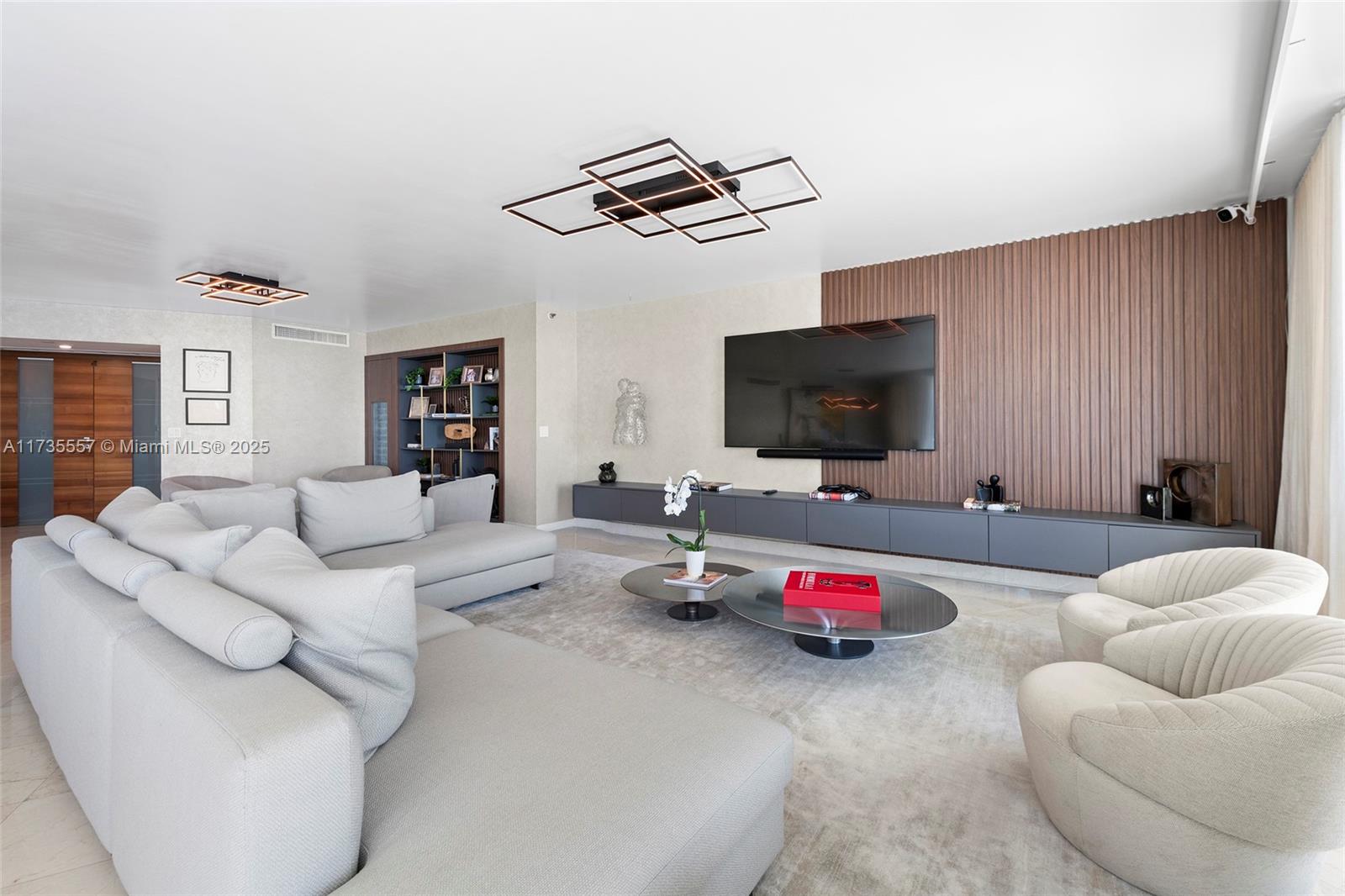BRISTOL TOWER CONDO - Residential