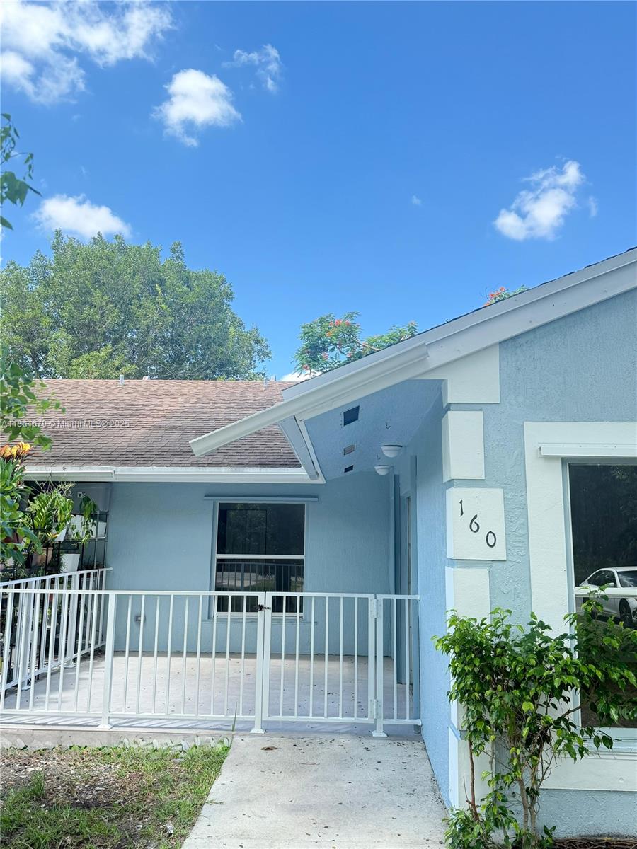 Beautiful, spacious townhouse in a nice quiet street, new kitcken all appliances are new, big backyard, No HOA, easy to show.