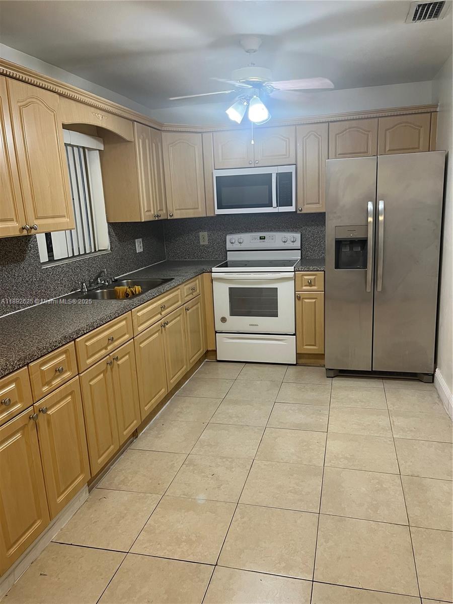 EL PRADO BY THE LAKE - Residential Lease