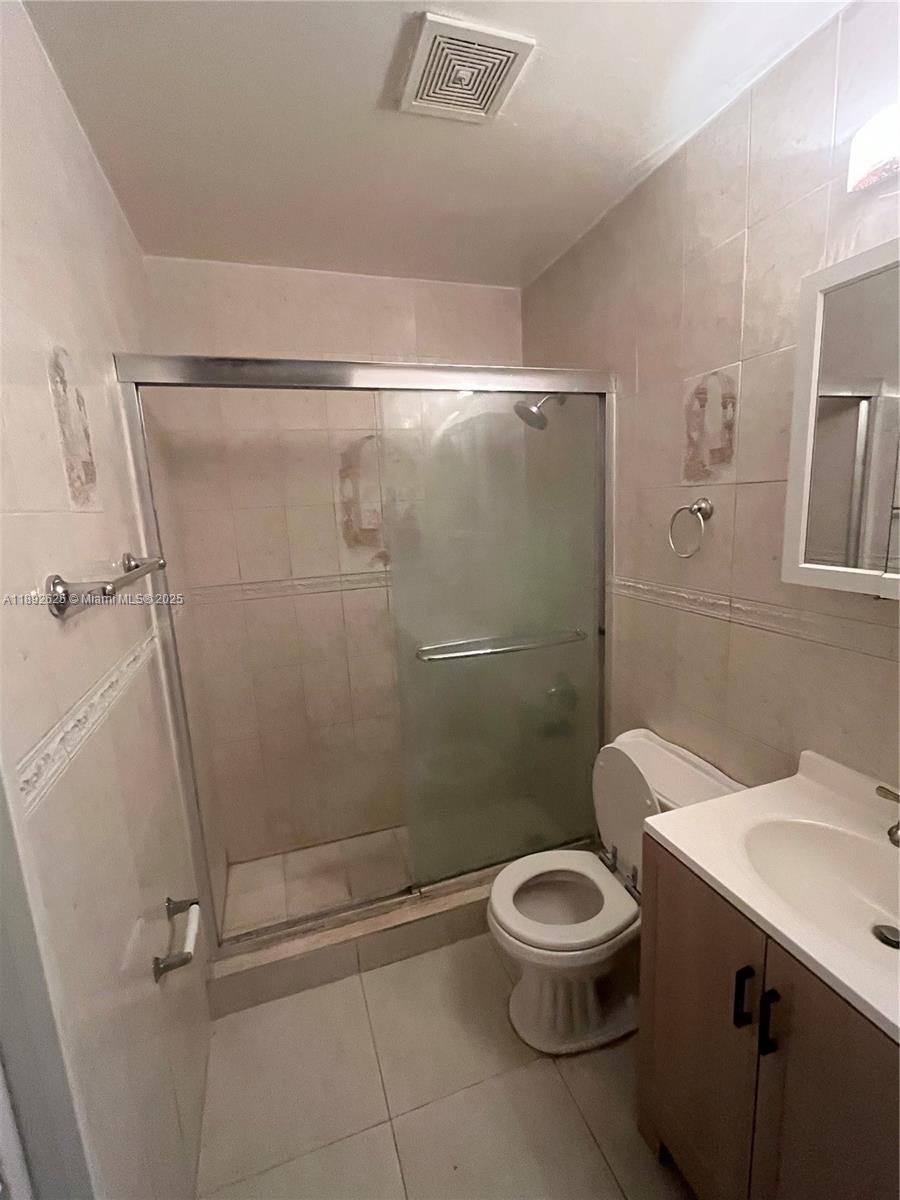 EL PRADO BY THE LAKE - Residential Lease