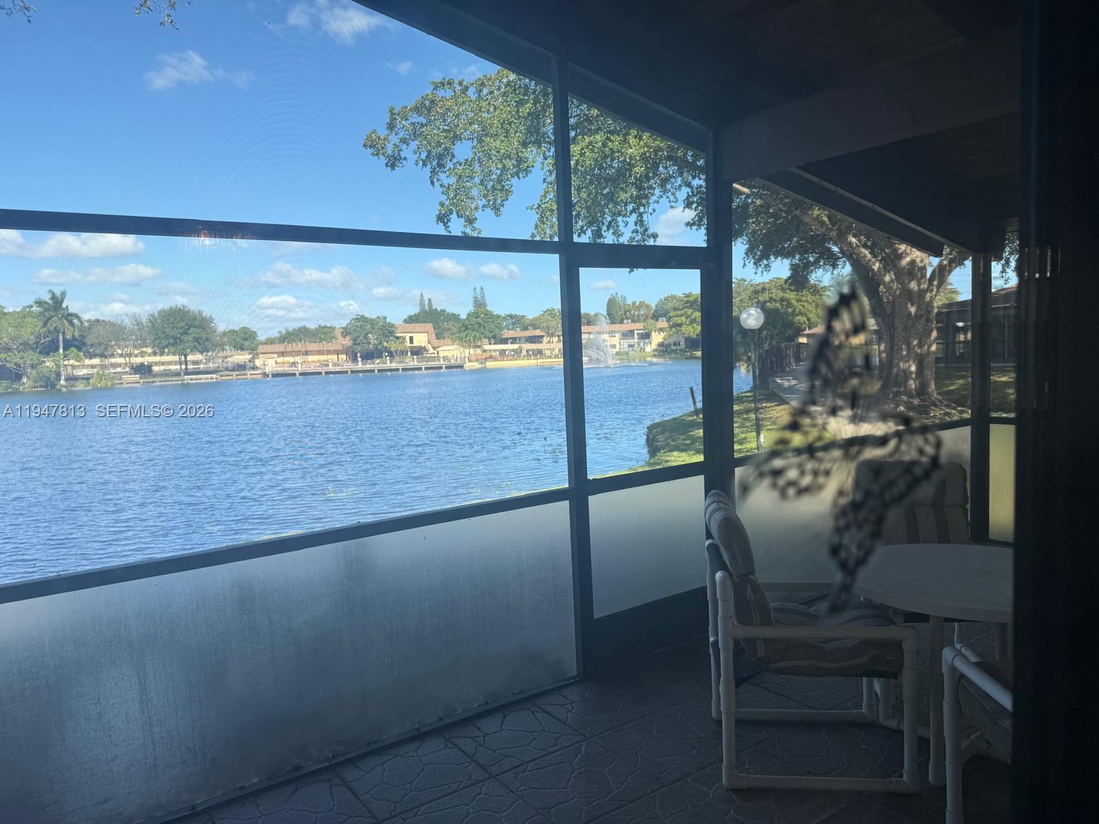 412 Briarwood Cir 2-23