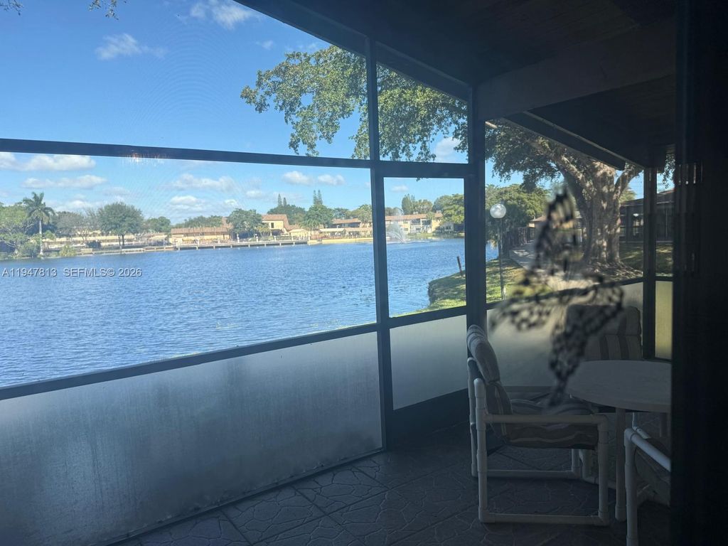 Photo of 412 Briarwood Cir #2-23, Hollywood, FL 33024 (MLS # A11947813)