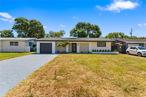 Tiny photo for 2431 Sabal Palm Dr, Miramar, FL 33023 (MLS # A12042217)