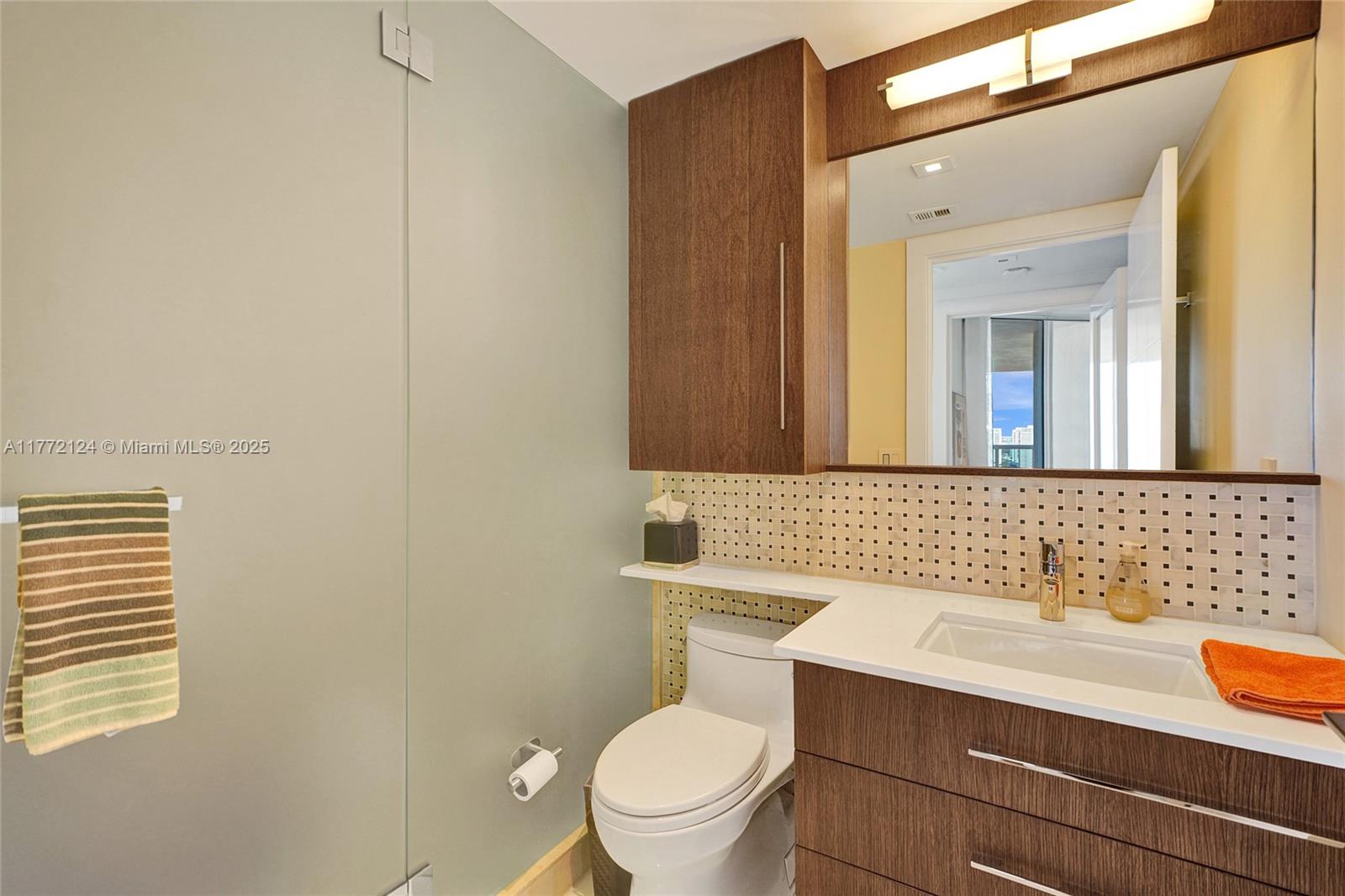 THE PINNACLE CONDO - Residential