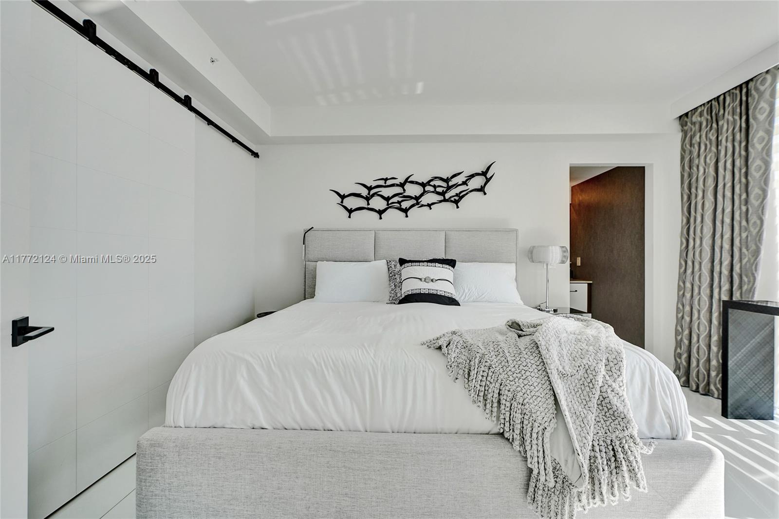 THE PINNACLE CONDO - Residential