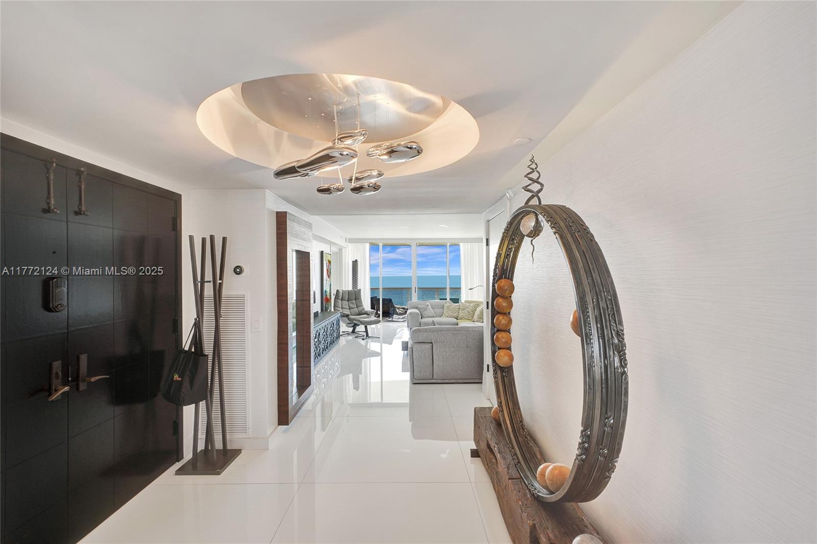 THE PINNACLE CONDO - Residential