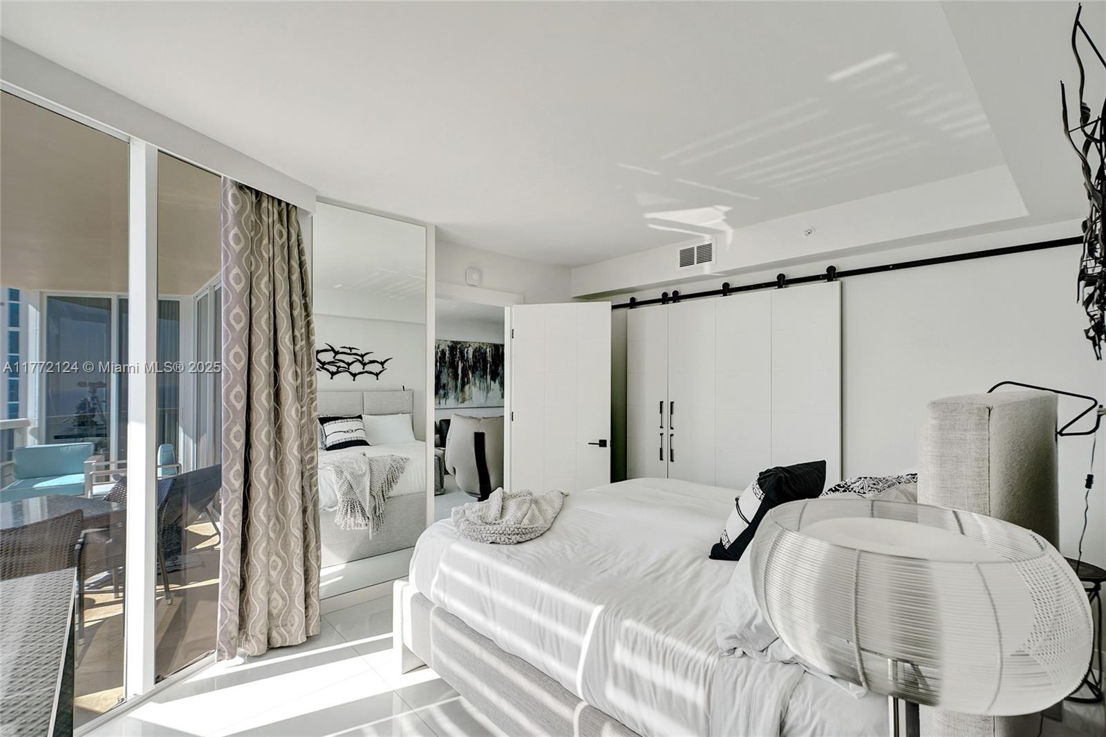 THE PINNACLE CONDO - Residential