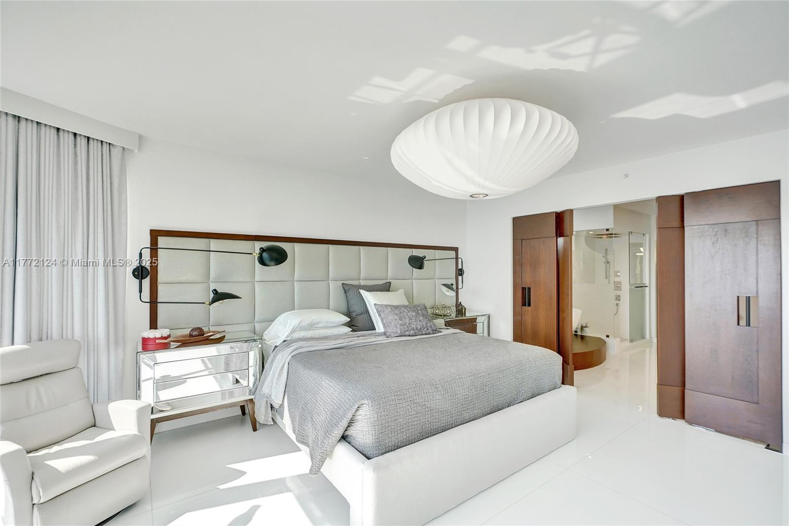 THE PINNACLE CONDO - Residential