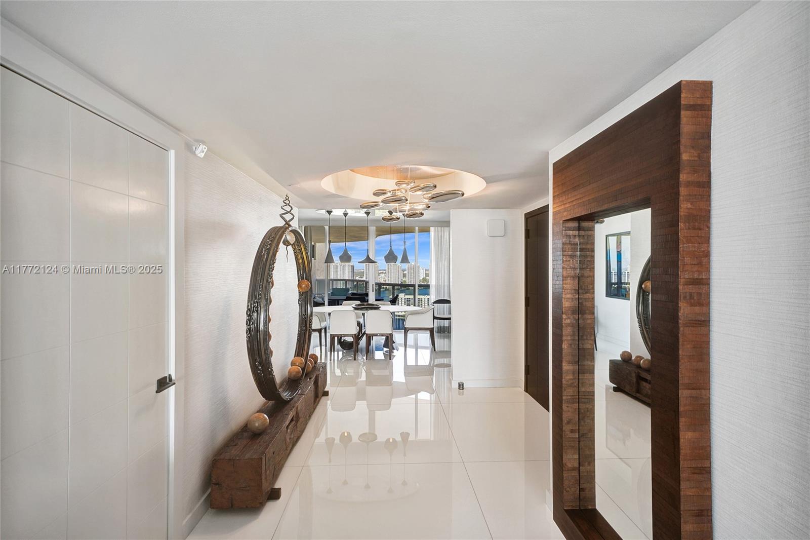 THE PINNACLE CONDO - Residential